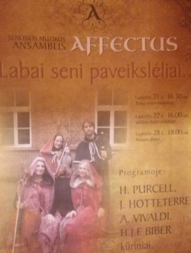 ,,Labai seni paveikslėliai”.