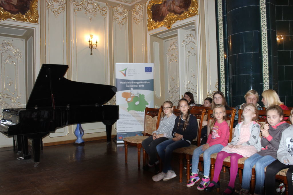 „SENOVINĖ  MUZIKA IR ISTORINIS  ŠOKIS’’  (BAROKO EPOCHA)