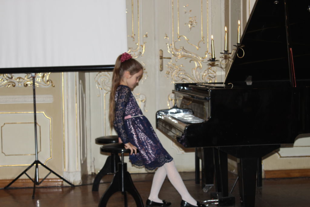 „SENOVINĖ  MUZIKA IR ISTORINIS  ŠOKIS’’  (BAROKO EPOCHA)