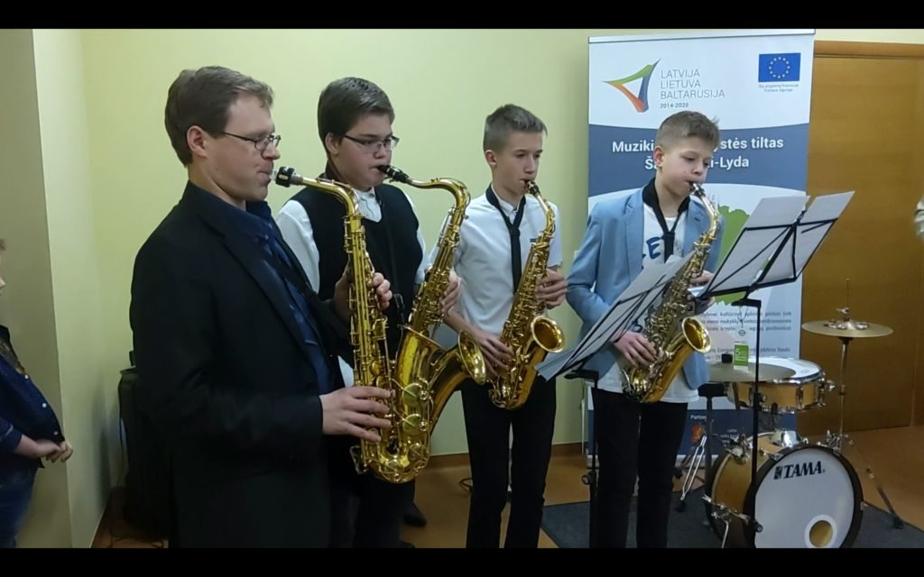 KONCERTAS ČIUŽAKAMPIO SENELIŲ GLOBOS NAMUOSE „SVEČIUOSE MUZIKA”